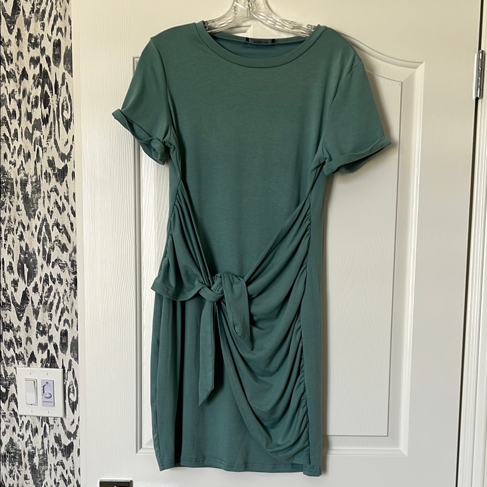 Green Ruched Sheath Mini Dress with Crew Neck